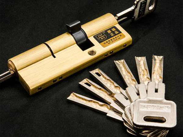 新会24小时上门开锁公司